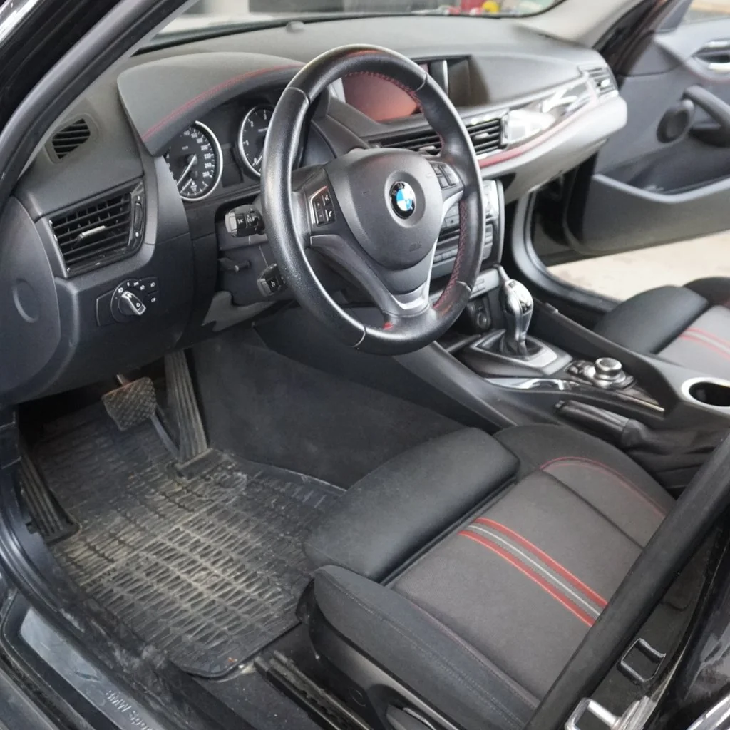 BMW X1 · Innenreinigung – vorher